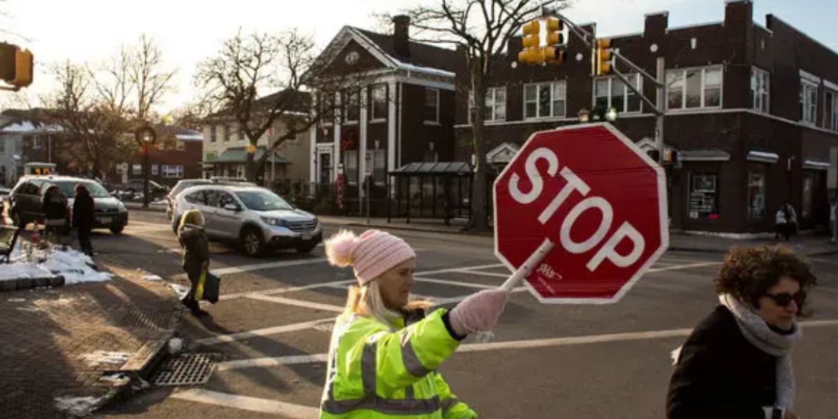 Proposed Legislation Aims to Curb GPS Apps from Changing Routes to Avoid Congestion