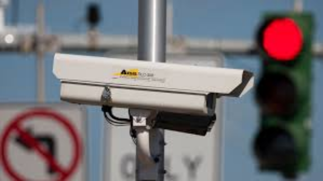 California's Red-Light Cameras: Balancing Safety, Privacy, and Revenue Concerns