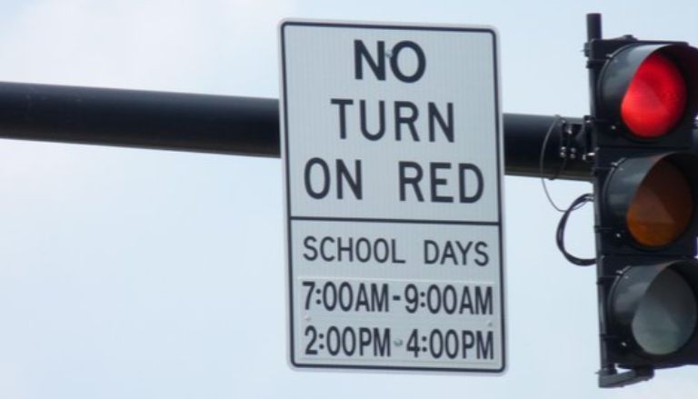 What You Need to Know About Florida’s New Rule on Making Right Turns at Red Lights